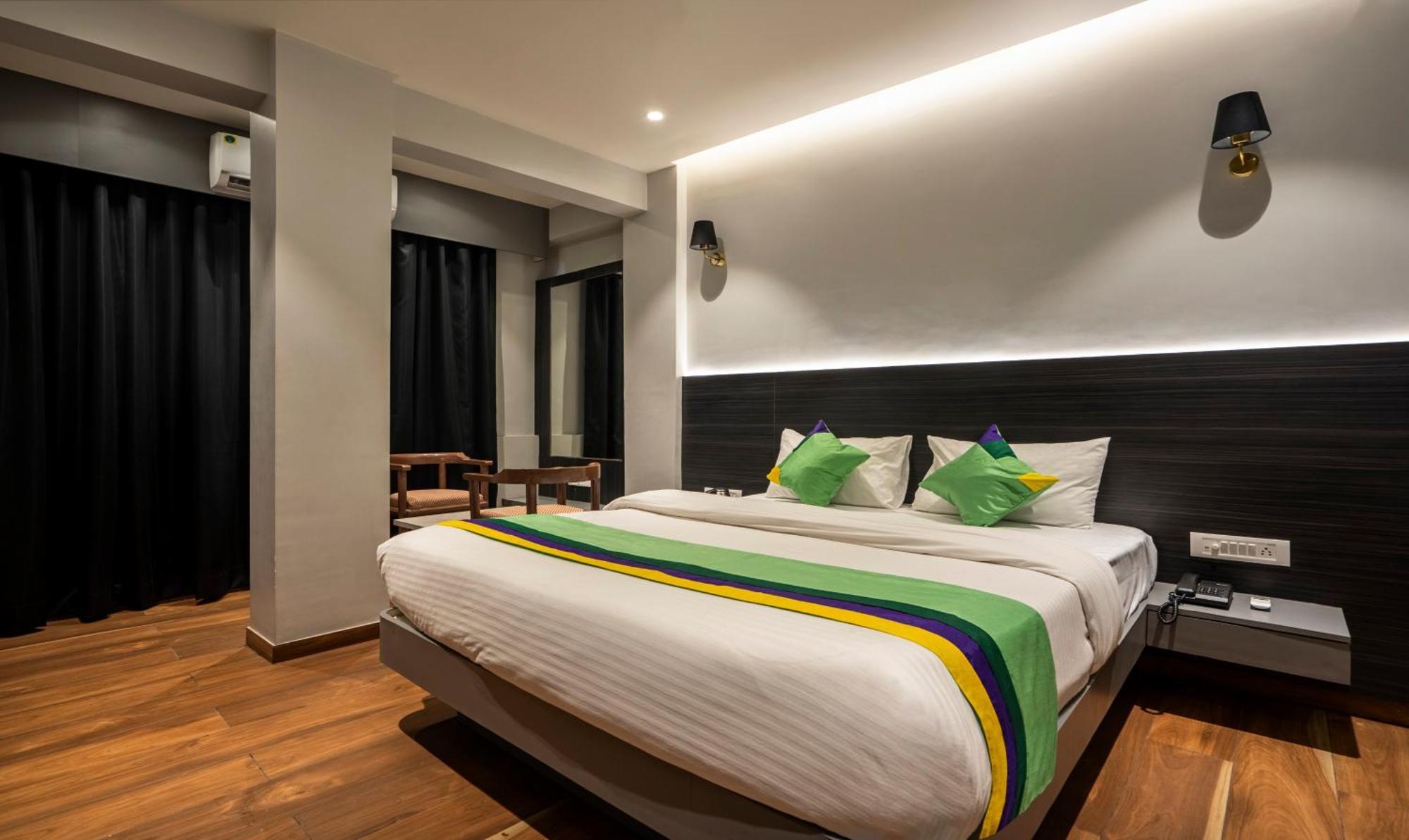 Treebo Prasha Hotel Nashik Ngoại thất bức ảnh