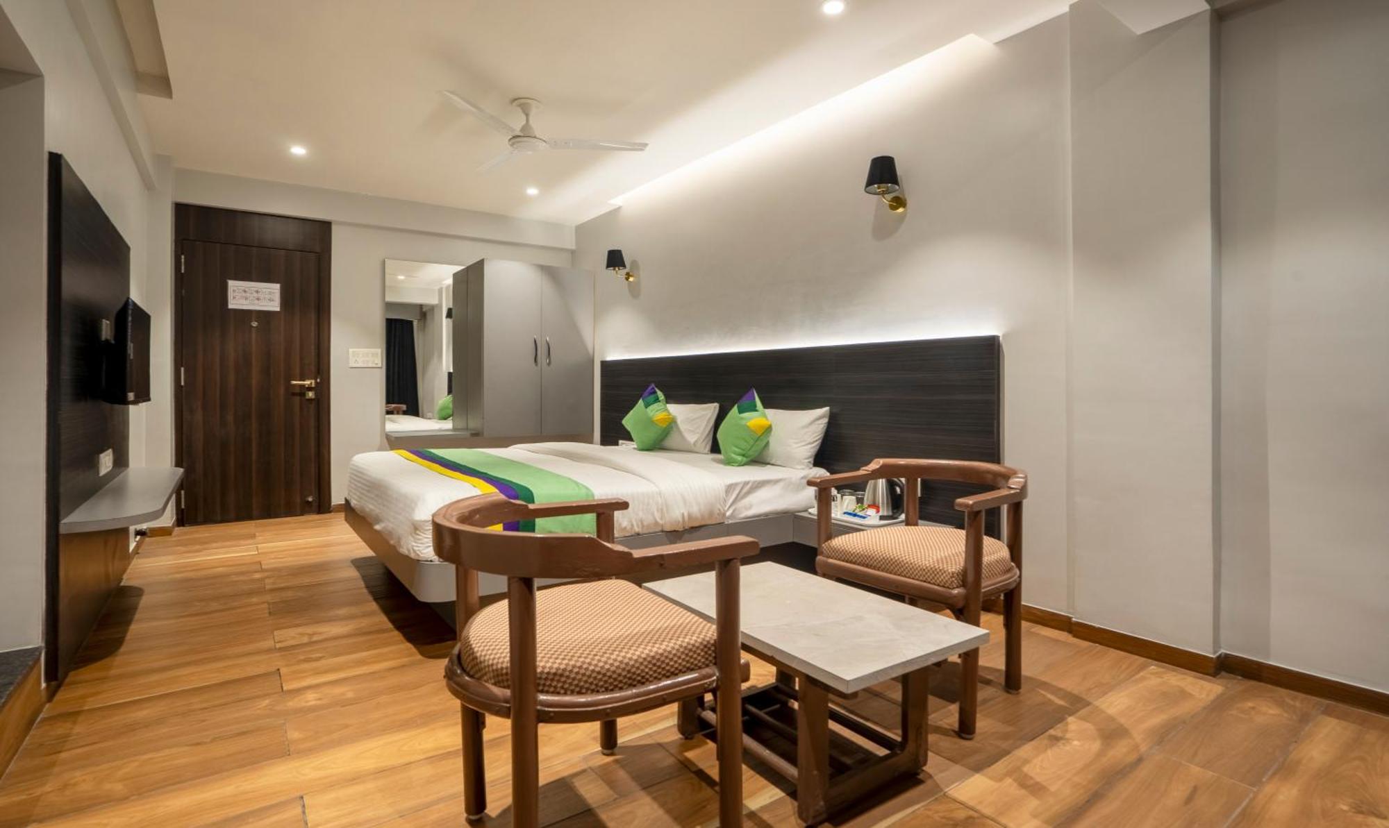 Treebo Prasha Hotel Nashik Ngoại thất bức ảnh